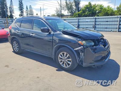 Czwarte zdjęcie samochodu z boku: 2017 NISSAN ROGUE SV VIN:5N1AT2MT7HC824384 - miniatura