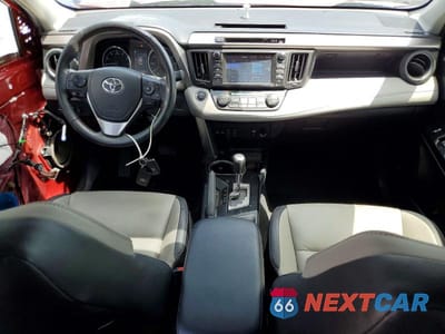 Zdjęcie 8 z 13 samochodu: 2018 TOYOTA RAV4 LIMITED VIN:JTMDFREV0JD242094 - miniatura