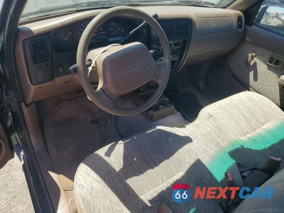 Zdjęcie 8 z 12 samochodu: 1999 TOYOTA TACOMA BASE VIN:4TANL42N9XZ570528 - miniatura