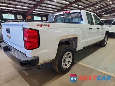 Trzecie zdjęcie samochodu z tyłu: 2016 CHEVROLET SILVERADO K1500 VIN:1GCVKNEH0GZ167718 - miniatura