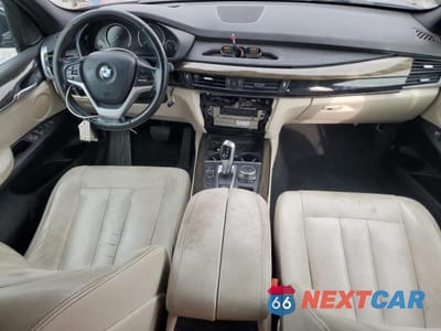 Zdjęcie 8 z 14 samochodu: 2017 BMW X5 SDRIVE35I VIN:5UXKR2C50H0U18408 - miniatura