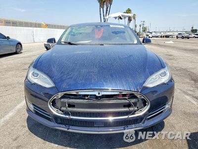 Piąte zdjęcie samochodu w środku: 2015 TESLA MODEL S 85 VIN:5YJSA1H12FFP79792 - miniatura
