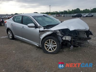 Czwarte zdjęcie samochodu z boku: 2013 KIA OPTIMA LX VIN:KNAGM4A79D5353803 - miniatura