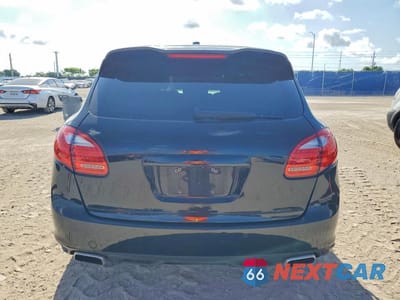 Zdjęcie 6 z 12 samochodu: 2011 PORSCHE CAYENNE S HYBRID VIN:WP1AE2A24BLA92800 - miniatura