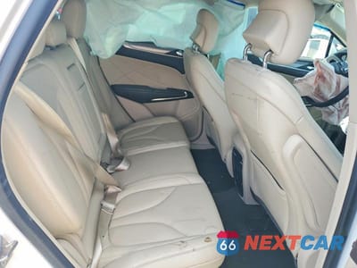 Zdjęcie 11 z 14 samochodu: 2019 LINCOLN MKC VIN:5LMCJ1D91KUL33837 - miniatura
