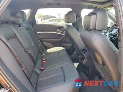 Zdjęcie 10 z 13 samochodu: 2022 AUDI E-TRON PREMIUM PLUS VIN:WA1LAAGE6NB009910 - miniatura