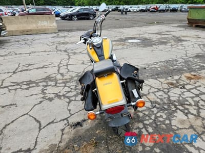 Czwarte zdjęcie samochodu z boku: 1999 YAMAHA XVS1100 VIN:JYAVP11E2XA000762 - miniatura