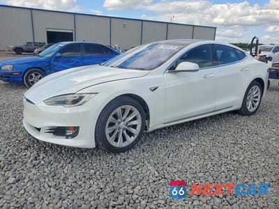 2018 TESLA MODEL S 5YJSA1E24JF281793 - główne zdjęcie licytacji z USA - miniatura