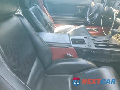 Zdjęcie 10 z 12 samochodu: 1984 CHEVROLET CORVETTE VIN:1G1AY0785E5148060 - miniatura