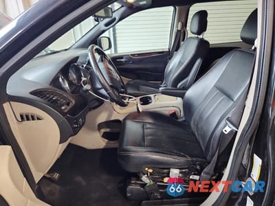 Zdjęcie 7 z 14 samochodu: 2019 DODGE GRAND CARAVAN SXT VIN:2C4RDGCG7KR712933 - miniatura