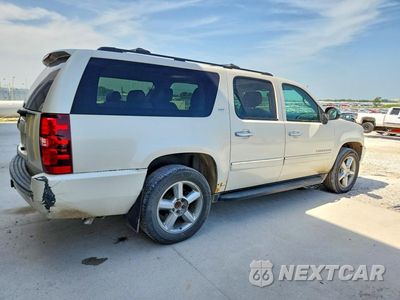 Trzecie zdjęcie samochodu z tyłu: 2013 CHEVROLET SUBURBAN K1500 LTZ VIN:1GNSKKE72DR298211 - miniatura