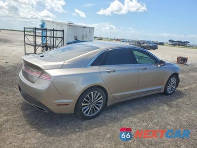 Trzecie zdjęcie samochodu z tyłu: 2018 LINCOLN MKZ HYBRID SELECT VIN:3LN6L5LU8JR618094 - miniatura