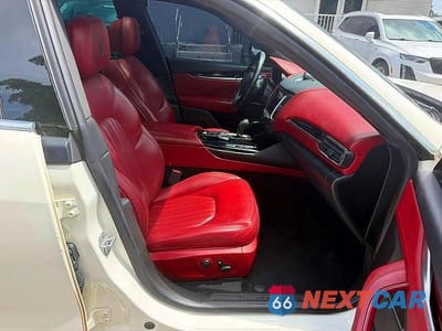 Zdjęcie 7 z 15 samochodu: 2018 MASERATI LEVANTE VIN:ZN661XUA6JX292117 - miniatura