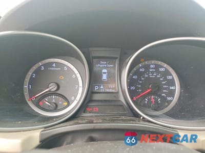 Zdjęcie 9 z 13 samochodu: 2016 HYUNDAI SANTA FE SE VIN:KM8SMDHF8GU152166 - miniatura