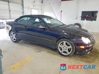 Czwarte zdjęcie samochodu z boku: 2009 MERCEDES-BENZ CLK 350 VIN:WDBTK56F79T105256 - miniatura