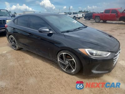 Czwarte zdjęcie samochodu z boku: 2018 HYUNDAI ELANTRA SEL VIN:5NPD84LF9JH282838 - miniatura