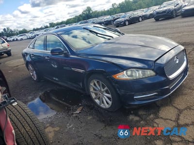 Czwarte zdjęcie samochodu z boku: 2011 JAGUAR XJ VIN:SAJWA1CBXBLV12720 - miniatura