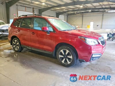 Czwarte zdjęcie samochodu z boku: 2018 SUBARU FORESTER 2.5I PREMIUM VIN:JF2SJAEC4JH537828 - miniatura