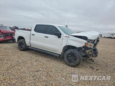 Czwarte zdjęcie samochodu z boku: 2024 CHEVROLET SILVERADO K1500 LT TRAIL BOSS VIN:3GCUDFED0RG283514 - miniatura