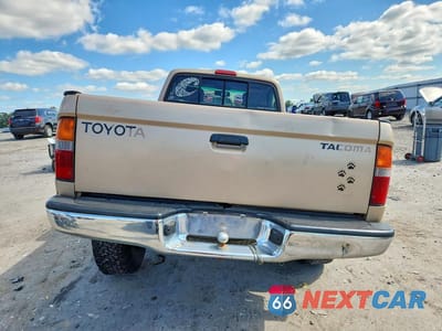 Zdjęcie 6 z 12 samochodu: 2000 TOYOTA TACOMA BASE VIN:4TAPM62N1YZ588492 - miniatura