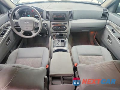 Zdjęcie 8 z 13 samochodu: 2007 JEEP GRAND CHEROKEE LAREDO VIN:1J8GR48K37C559819 - miniatura
