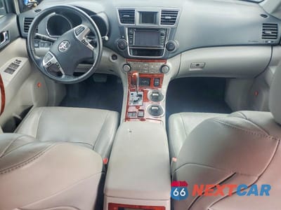 Zdjęcie 8 z 12 samochodu: 2013 TOYOTA HIGHLANDER LIMITED VIN:5TDYK3EH6DS140053 - miniatura