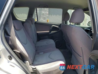 Zdjęcie 10 z 12 samochodu: 2006 TOYOTA RAV4 BASE VIN:JTMZD33V565000303 - miniatura