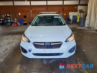 Piąte zdjęcie samochodu w środku: 2019 SUBARU IMPREZA VIN:4S3GTAA66K1752958 - miniatura