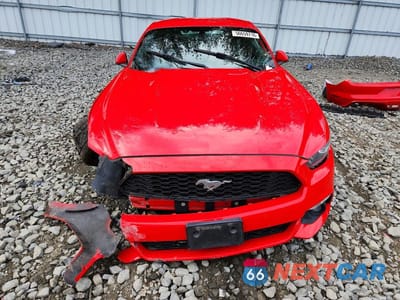 Piąte zdjęcie samochodu w środku: 2017 FORD MUSTANG VIN:1FA6P8TH9H5304535 - miniatura