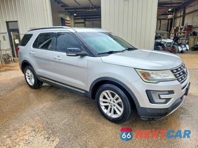 Czwarte zdjęcie samochodu z boku: 2017 FORD EXPLORER XLT VIN:1FM5K7D85HGC17518 - miniatura