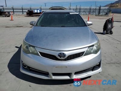 Piąte zdjęcie samochodu w środku: 2013 TOYOTA CAMRY SE VIN:4T1BF1FK8DU297177 - miniatura