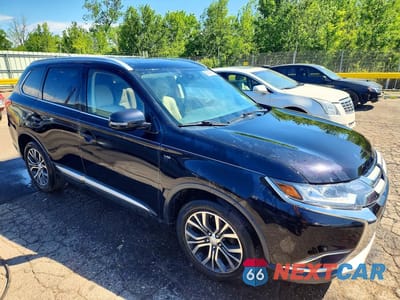 Czwarte zdjęcie samochodu z boku: 2016 MITSUBISHI OUTLANDER GT VIN:JA4JZ4AX4GZ020930 - miniatura