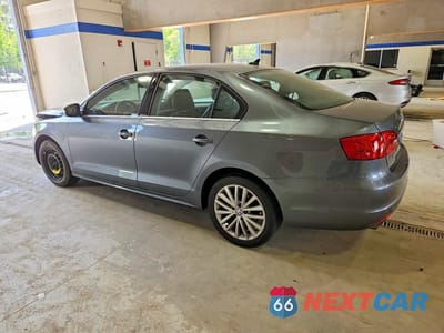 Drugie zdjęcie samochodu z przodu: 2011 VOLKSWAGEN JETTA SEL VIN:3VWLX7AJ4BM309217 - miniatura
