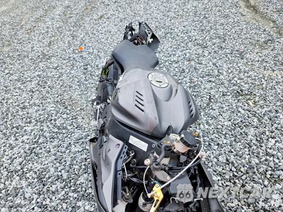 Piąte zdjęcie samochodu w środku: 2018 YAMAHA YZFR6 VIN:JYARJ28E9JA003843 - miniatura