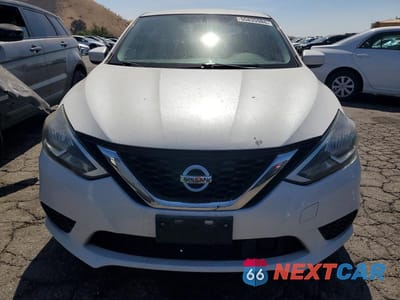 Piąte zdjęcie samochodu w środku: 2018 NISSAN SENTRA SV VIN:3N1AB7AP9JY214451 - miniatura