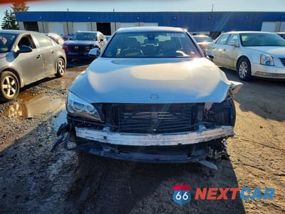 Piąte zdjęcie samochodu w środku: 2014 BMW 750 LXI VIN:WBAYF8C52ED652591 - miniatura