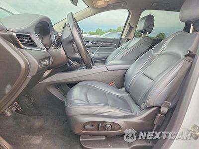 Zdjęcie 7 z 13 samochodu: 2021 BUICK ENCLAVE ESSENCE VIN:5GAERBKW6MJ120976 - miniatura