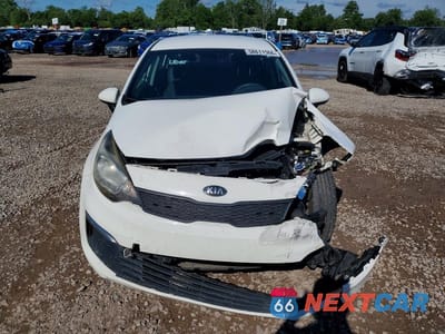 Piąte zdjęcie samochodu w środku: 2017 KIA RIO LX VIN:KNADM4A33H6050418 - miniatura