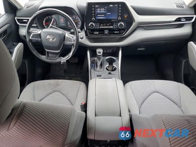 Zdjęcie 8 z 13 samochodu: 2022 TOYOTA HIGHLANDER LE VIN:5TDZZRAH6NS554511 - miniatura