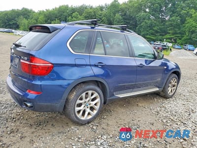 Trzecie zdjęcie samochodu z tyłu: 2013 BMW X5 XDRIVE35I VIN:5UXZV4C53D0B16176 - miniatura