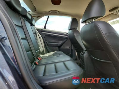 Zdjęcie 10 z 12 samochodu: 2010 VOLKSWAGEN JETTA LIMITED VIN:3VWAZ7AJ6AM123341 - miniatura