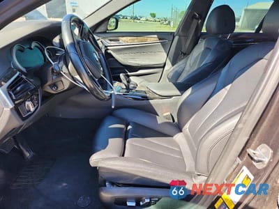 Zdjęcie 7 z 13 samochodu: 2019 BMW 530E VIN:WBAJA9C52KB389869 - miniatura