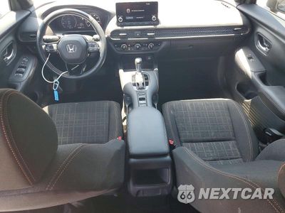 Zdjęcie 8 z 13 samochodu: 2025 HONDA HR-V SPORT VIN:3CZRZ1H51SM729539 - miniatura