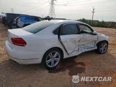 Trzecie zdjęcie samochodu z tyłu: 2015 VOLKSWAGEN PASSAT SEL VIN:1VWCV7A32FC073696 - miniatura