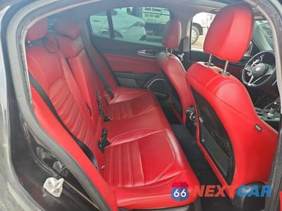 Zdjęcie 10 z 12 samochodu: 2017 ALFA ROMEO GIULIA TI Q4 VIN:ZARFAEEN4H7544406 - miniatura