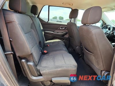 Zdjęcie 11 z 13 samochodu: 2021 CHEVROLET TRAVERSE LS VIN:1GNERFKW2MJ194781 - miniatura