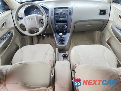 Zdjęcie 8 z 13 samochodu: 2006 HYUNDAI TUCSON GL VIN:KM8JM12B26U435905 - miniatura
