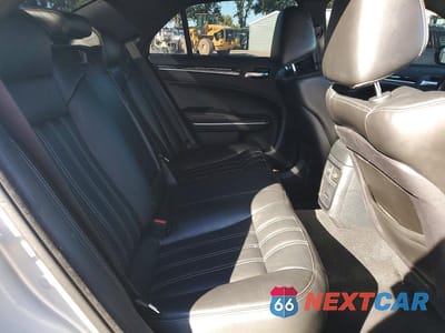 Zdjęcie 10 z 13 samochodu: 2021 CHRYSLER 300 S VIN:2C3CCABG2MH520081 - miniatura