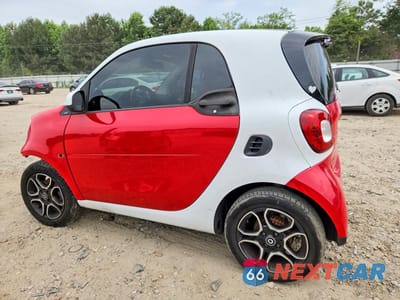 Drugie zdjęcie samochodu z przodu: 2017 SMART FORTWO VIN:WMEFJ5DA2HK205604 - miniatura
