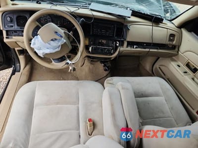Zdjęcie 8 z 13 samochodu: 2008 FORD CROWN VICTORIA VIN:2FAFP73V88X106558 - miniatura